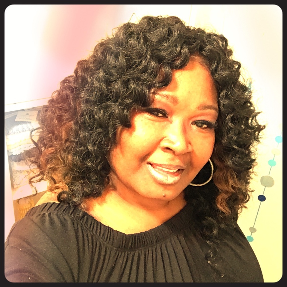 Meet your Posher, Pamela